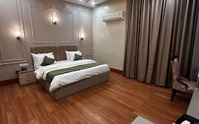 Ambassador Villa - A Boutique Experiential Homestay Near Tajmahal 10Min Drive